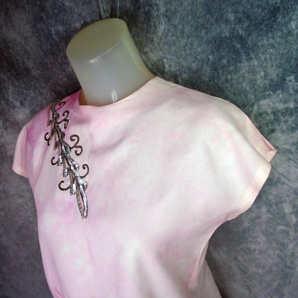 50s Vintage Rayon Blouse with Sequin Detail, ANTI FASHION - Not for Everybody! - Picture 5 of 13